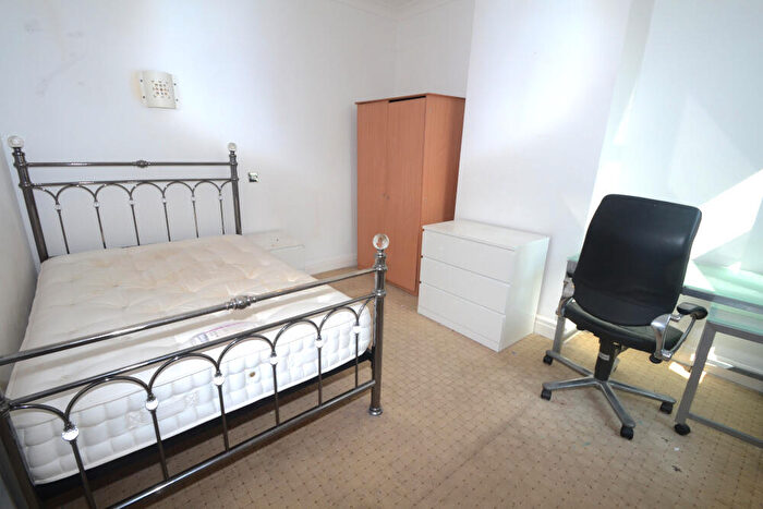 1 Bedroom Terraced House To Rent In HouseShare Kingswood Road, Fallowfield, Manchester, M14