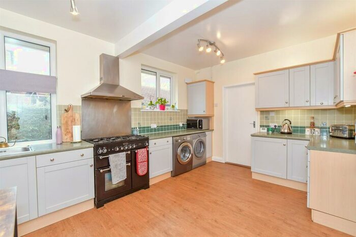 4 Bedroom Chalet For Sale In Woodmancote Lane, Emsworth, Hampshire, PO10