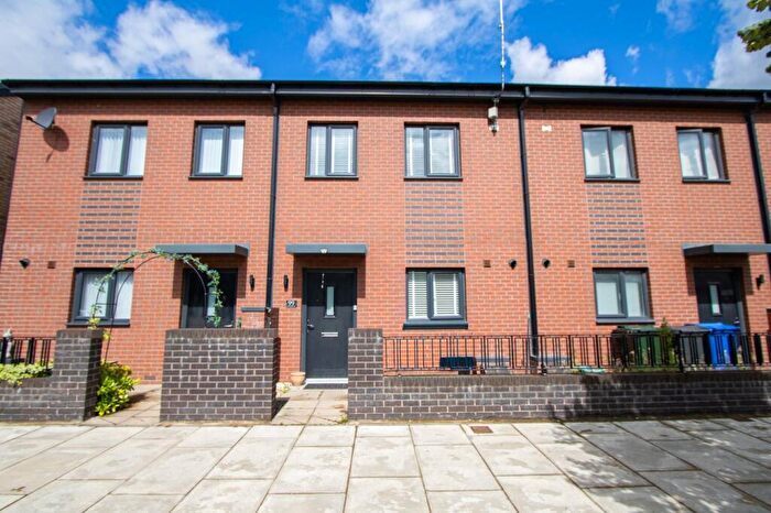3 Bedroom Terraced House For Sale In Woodfield Way, Balby, Doncaster, DN4