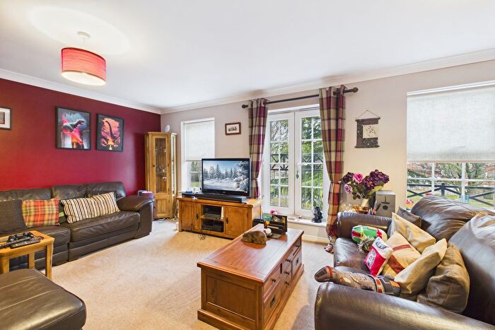 4 Bedroom Semi-detached House For Sale In Princess Drive, York, North Yorkshire, YO26