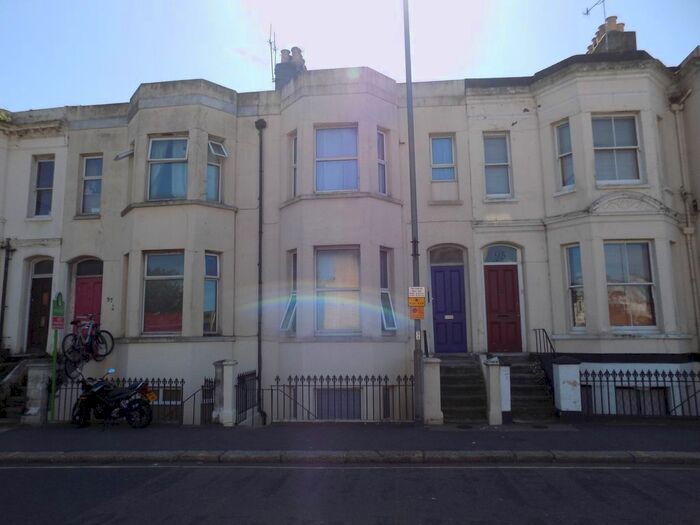 1 Bedroom Flat To Rent In Queens Road, Hastings, TN34