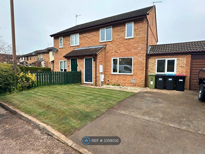4 Bedroom Semi-Detached House To Rent In Bolan Court, Crownhill, Milton Keynes, MK8