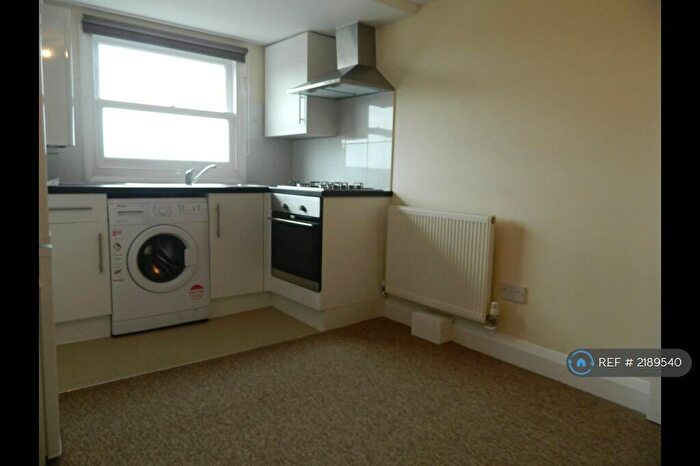 1 Bedroom Flat To Rent In Sea Road, Boscombe, Bournmouth, BH5