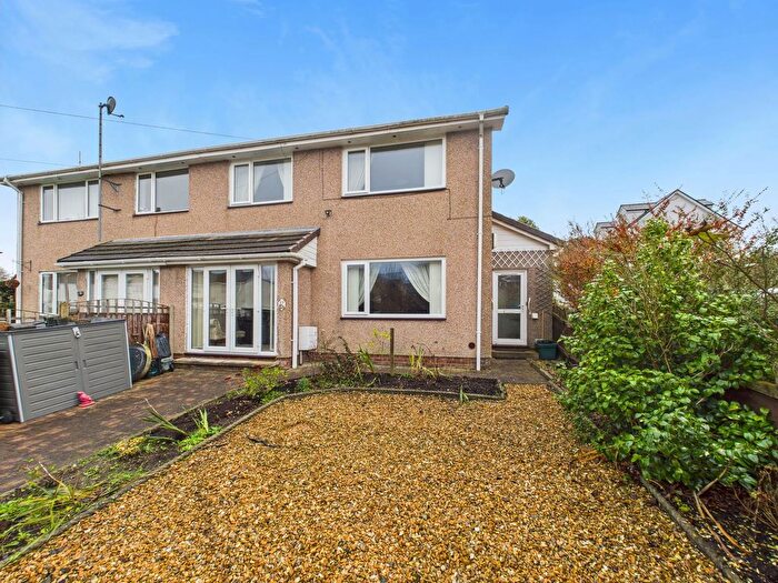 3 Bedroom Semi-Detached House For Sale In Holcot Road, Coalway, Coleford, GL16