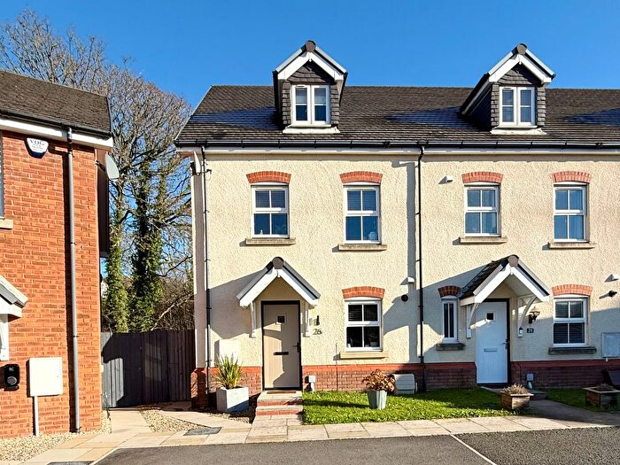 4 Bedroom Semi-Detached House For Sale In Tan Y Bryn Gardens, Llwydcoed, Aberdare, CF44