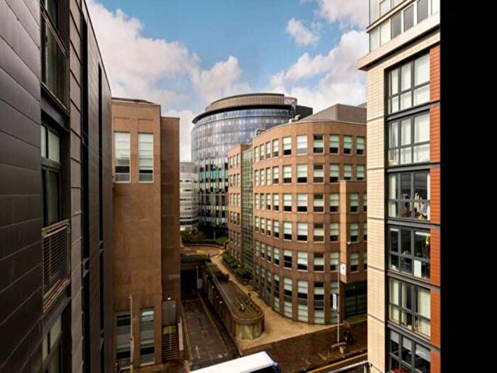 1 Bedroom Flat To Rent In Oswald Street, Glasgow, G1