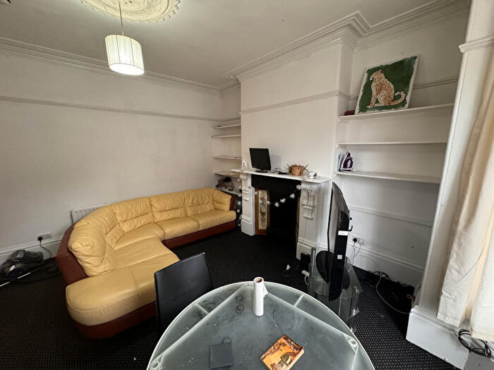 6 Bedroom Terraced House To Rent In St Michaels Terrace, Headingley, Leeds, LS6