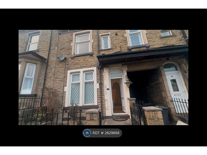 3 Bedroom Terraced House To Rent In Charnwood Road, Bradford, BD2