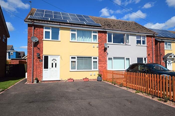 3 Bedroom Semi-Detached House For Sale In Great Close, South Witham, Grantham, NG33