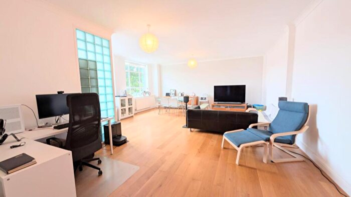 2 Bedroom Flat To Rent In Maygrove Road, Kilburn, NW6