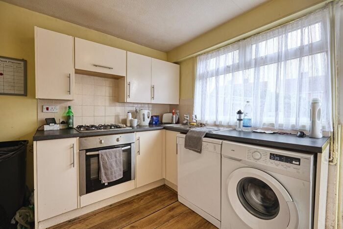 2 Bedroom Terraced House For Sale In Craven Close, Margate, CT9 - Photo 2