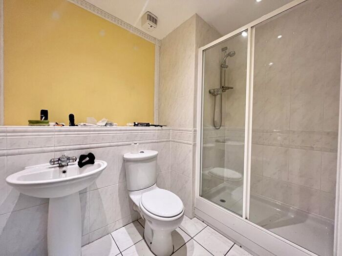 2 Bedroom Apartment To Rent In Newitt Place, Southampton, SO16