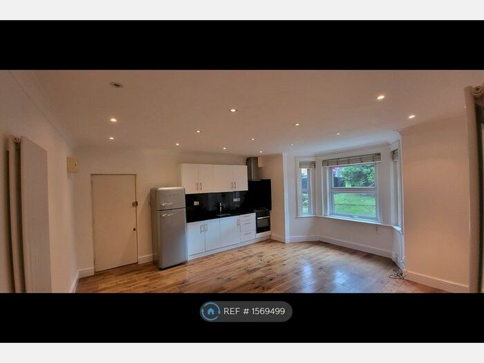 1 Bedroom Flat To Rent In Selhurst Road, London, SE25