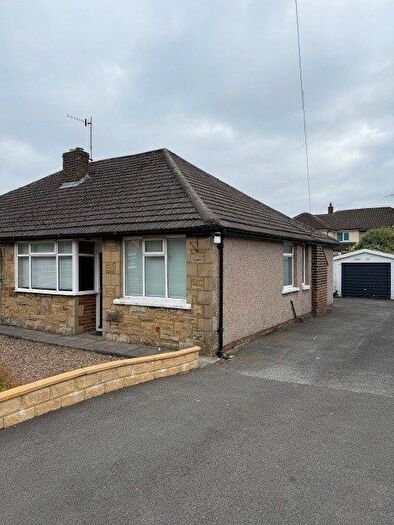 2 Bedroom Bungalow To Rent In Beckfield Road, BD16