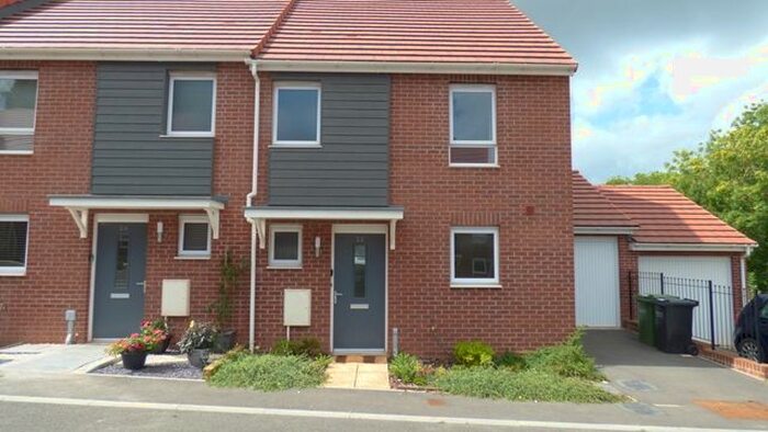 3 Bedroom Detached House To Rent In St. Nicholas Close, Exeter, EX1
