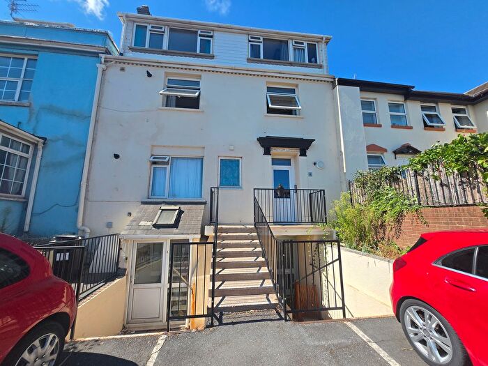 1 Bedroom Flat To Rent In West Cliff, Dawlish, EX7