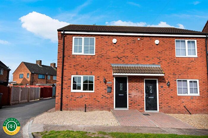 3 Bedroom Semi Detached House For Sale In Willow Crescent, Auckley, Doncaster, DN9