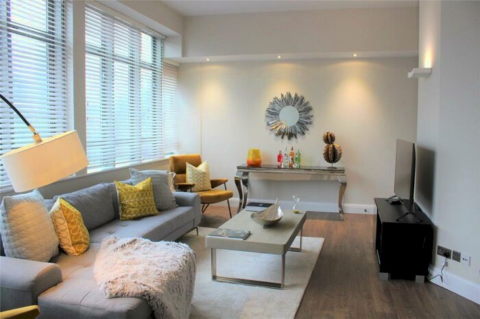 2 Bedroom Apartment To Rent In City Road, Old Street, London, EC1V
