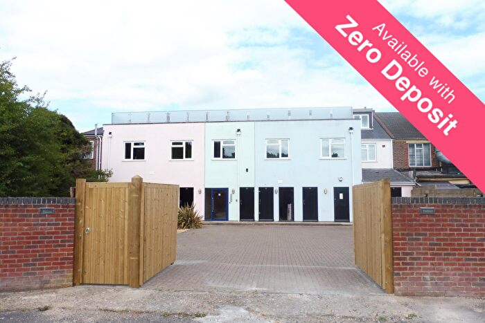 2 Bedroom Apartment To Rent In Westley Grove, Fareham, PO14