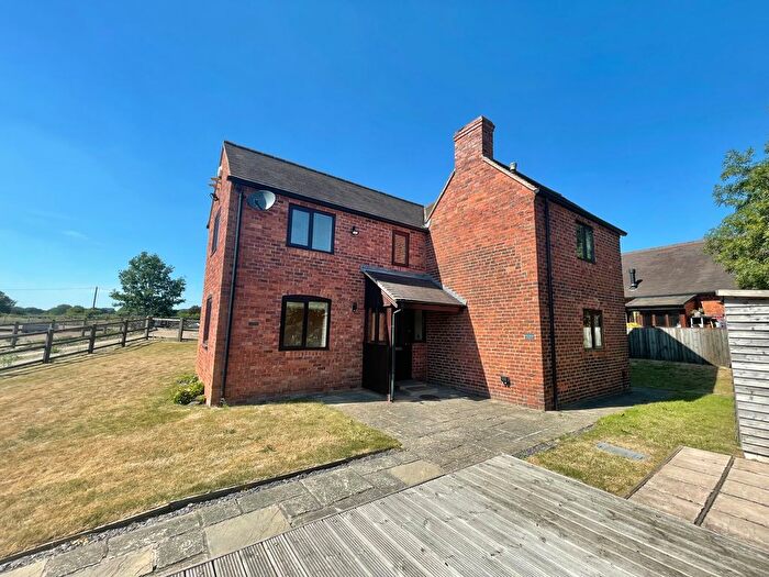 3 Bedroom Property To Rent In Edial Farm Mews, Burntwood, WS7