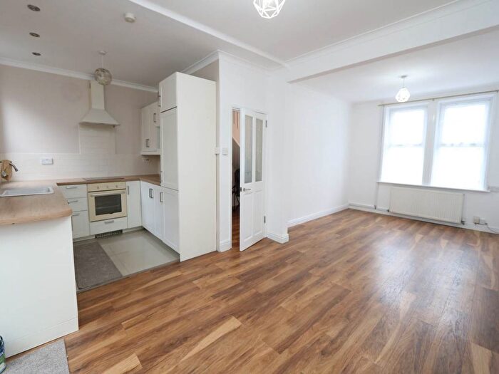 3 Bedroom Property To Rent In Princes Street, Barry, Vale Of Glamorgan, CF62