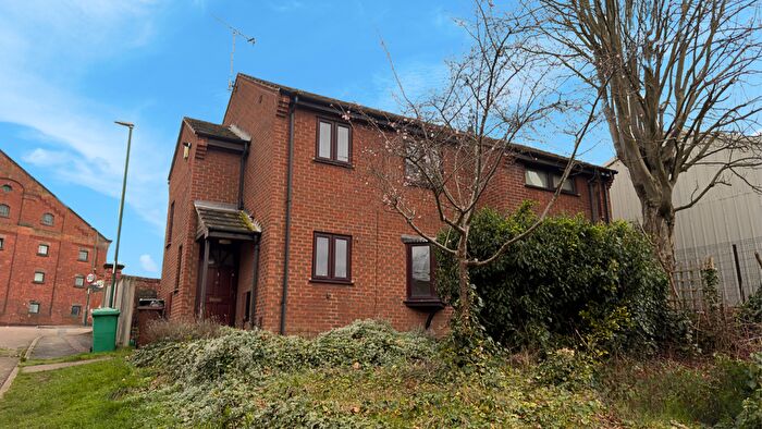 2 Bedroom Semi Detached House For Sale In Romans Court, Nottingham, NG6