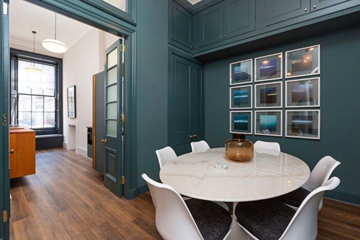 2 Bedroom Flat To Rent In Dundas Street, New Town, Edinburgh, EH3