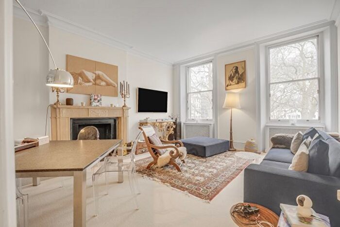 2 Bedroom Flat To Rent In Ennismore Gardens, South Kensington, SW7