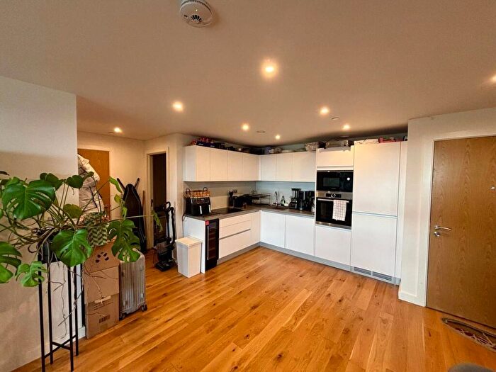 1 Bedroom Apartment For Sale In Communication Row, Birmingham, B15