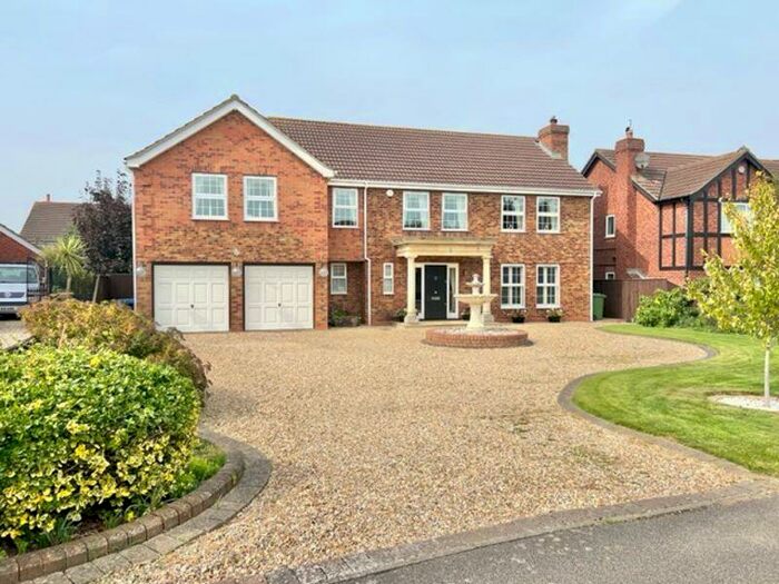 5 Bedroom Detached House For Sale In Park Lane, Cleethorpes, DN35