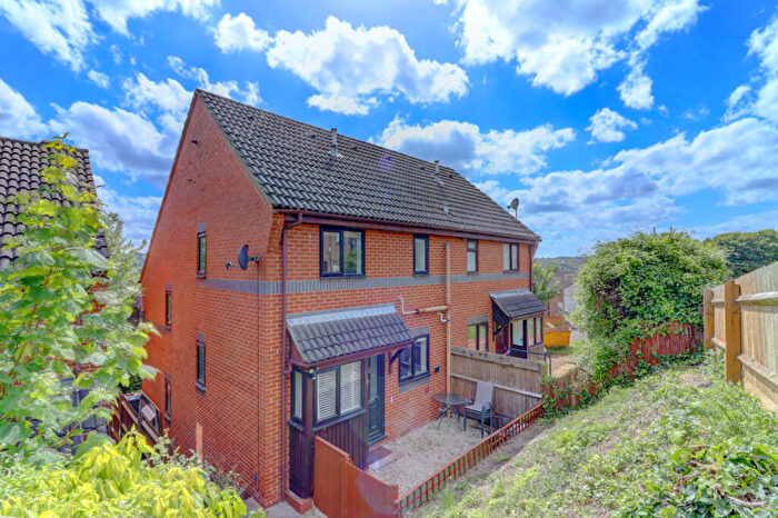 1 Bedroom House For Sale In Garratts Way, High Wycombe, Buckinghamshire, HP13
