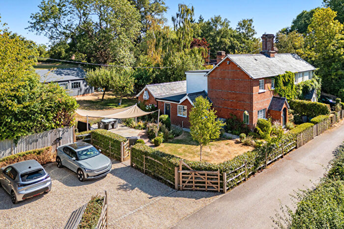 6 Bedroom Semi Detached House For Sale In Adbury Road, Newbury, RG20