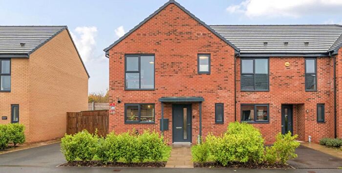 3 Bedroom End Of Terrace House For Sale In Parkhall Drive, Askern, Doncaster, DN6