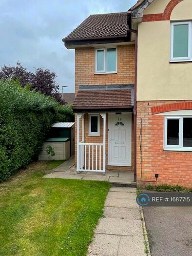3 Bedroom Semi-Detached House To Rent In Brunswick Close, Dereham, NR19