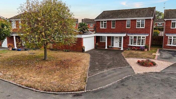 4 Bedroom Detached House For Sale In Hilcote Hollow, Stafford, ST16
