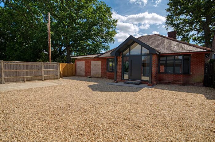 3 Bedroom Detached Bungalow For Sale In Moorgreen Road, West End, Hampshire, SO30