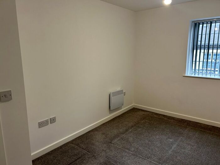 1 Bedroom Flat To Rent In Bearwood Road, Bearwood, Smethwick, B66