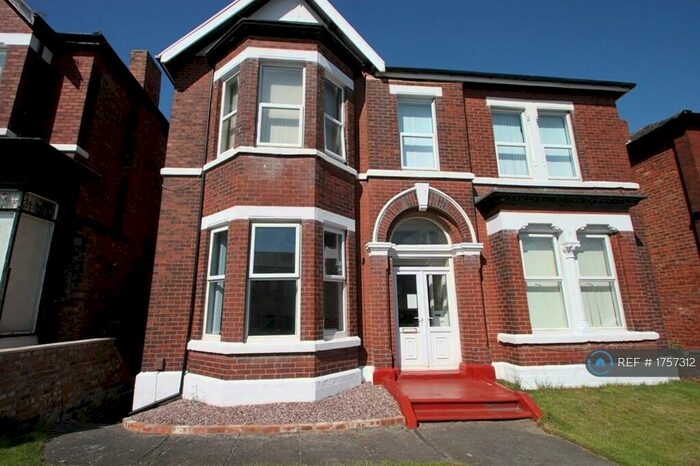 Studio To Rent In Forest Road, Southport, PR8