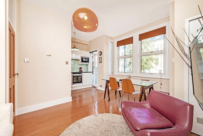 1 Bedroom Flat To Rent In Harwood Road, Fulham, London, SW6