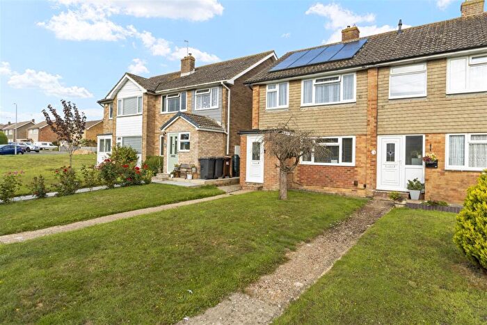 3 Bedroom End Of Terrace House For Sale In Woodpecker Drive, Hailsham, BN27