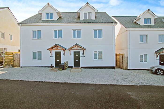 3 Bedroom Semi-Detached House For Sale In Floral Lane, Higher Brea, Camborne, Cornwall, TR14