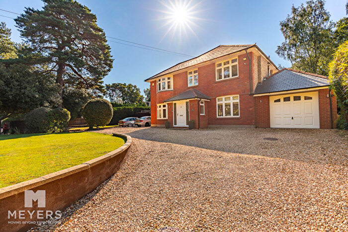 4 Bedroom Detached House For Sale In Queens Park Avenue, Bournemouth, BH8