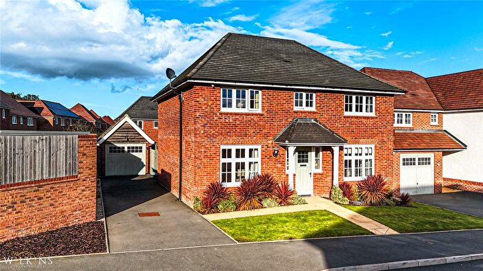 3 Bedroom Detached House For Sale In Broomyshaw Close, Amington, Tamworth, Staffordshire, B77