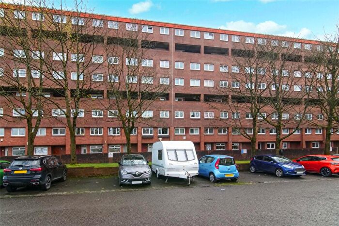 3 Bedroom Flat For Sale In Raglan Street, St George's Cross, Glasgow, G4