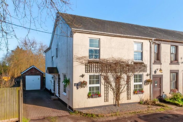 4 Bedroom End Of Terrace House For Sale In Scarborough Road, Southminster, CM0
