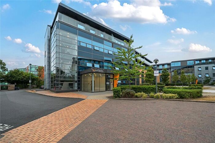 2 Bedroom Apartment For Sale In Wokingham Road, Bracknell, Berkshire, RG42