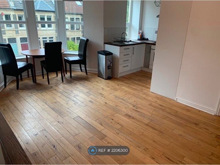 2 Bedroom Flat To Rent In Sefton Park Road, Bristol, BS7