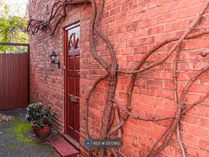 4 Bedroom Semi-Detached House To Rent In Margaret Road, Guildford, GU1