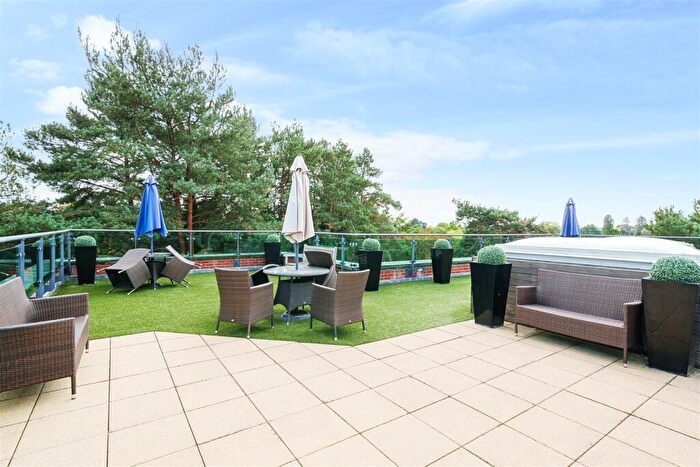 1 Bedroom Retirement Property For Sale In Stokes Lodge, Camberley, GU15