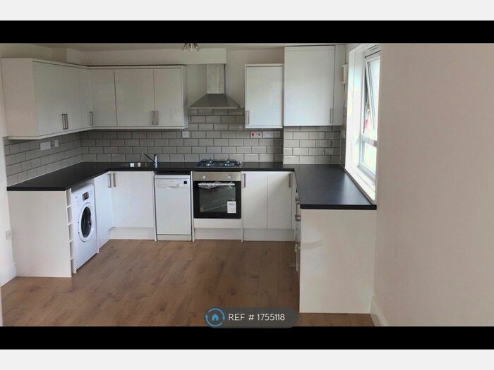 2 Bedroom Flat To Rent In Woodland Road, London, SE19